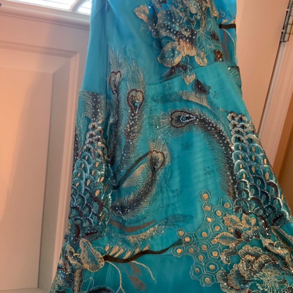 Turquoise and brown peacock prom dress . - Picture 9 of 15